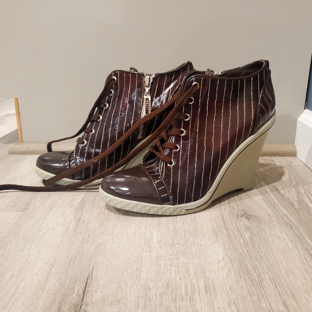 BCBG shoes